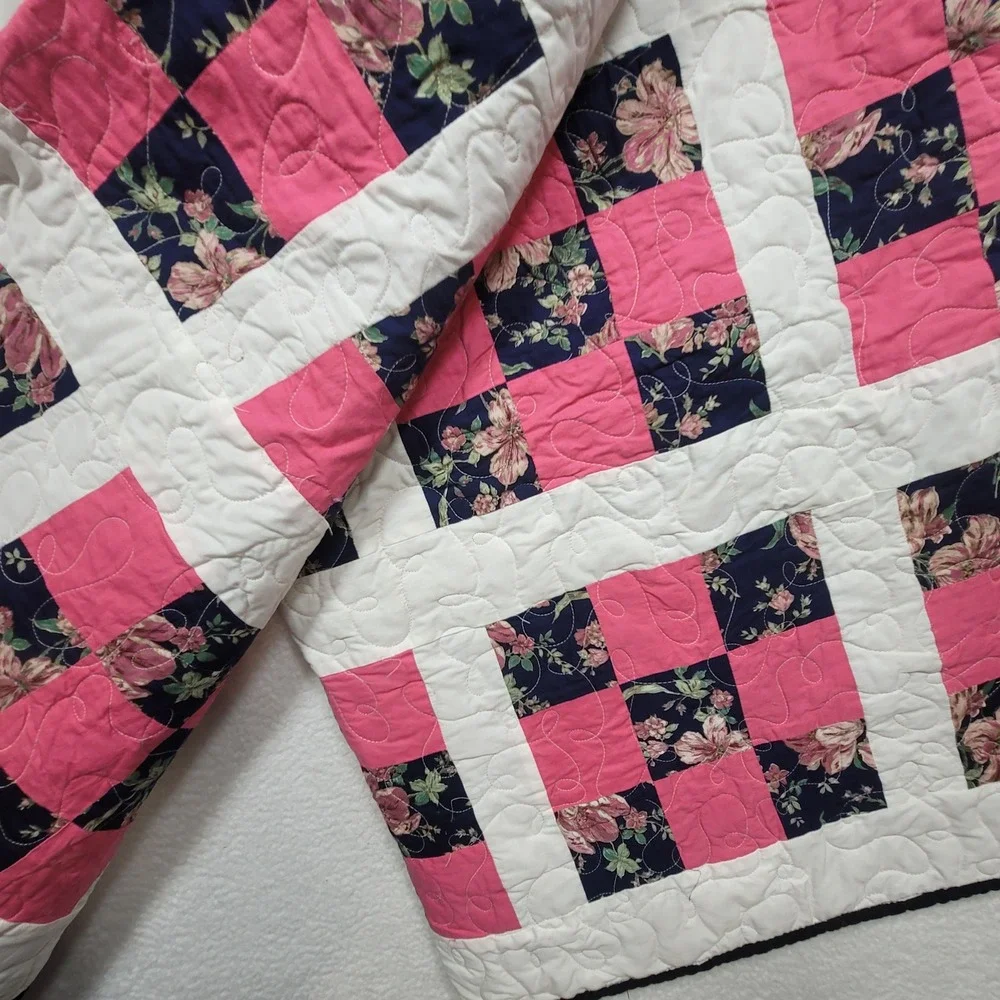 Handmade Patchwork Quilt Floral Checkerboard Full/Throw